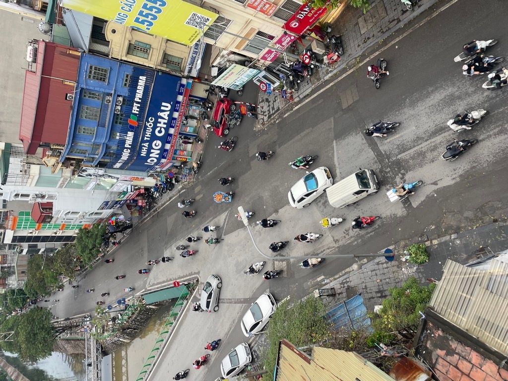 Bán nhà Kim Ngưu - diện tích 25m2 7 tầng - Mặt phố - giá 7 tỷ