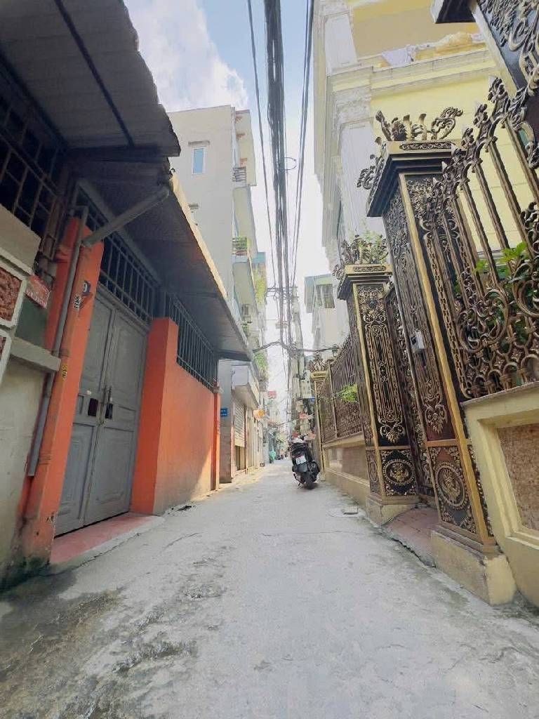 Bán nhà Tam Trinh - diện tích 63m2 3 tầng - LÔ GÓC - MẶT NGÕ Ô TÔ - giá 11,9 tỷ