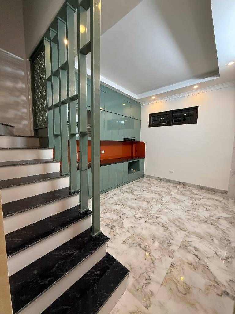 Bán nhà Tam Trinh - diện tích 51m2 5 tầng - Thang Máy - giá 12,9 tỷ