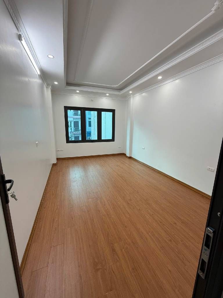 Bán nhà Tam Trinh - diện tích 51m2 5 tầng - Thang Máy - giá 12,9 tỷ