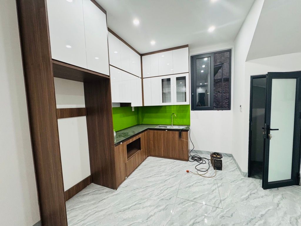 Bán nhà Minh Khai - diện tích 50m2 5 tầng - Thang máy - giá 13,5 tỷ