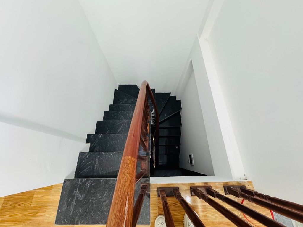 Bán nhà Minh Khai - diện tích 50m2 5 tầng - Thang máy - giá 13,5 tỷ