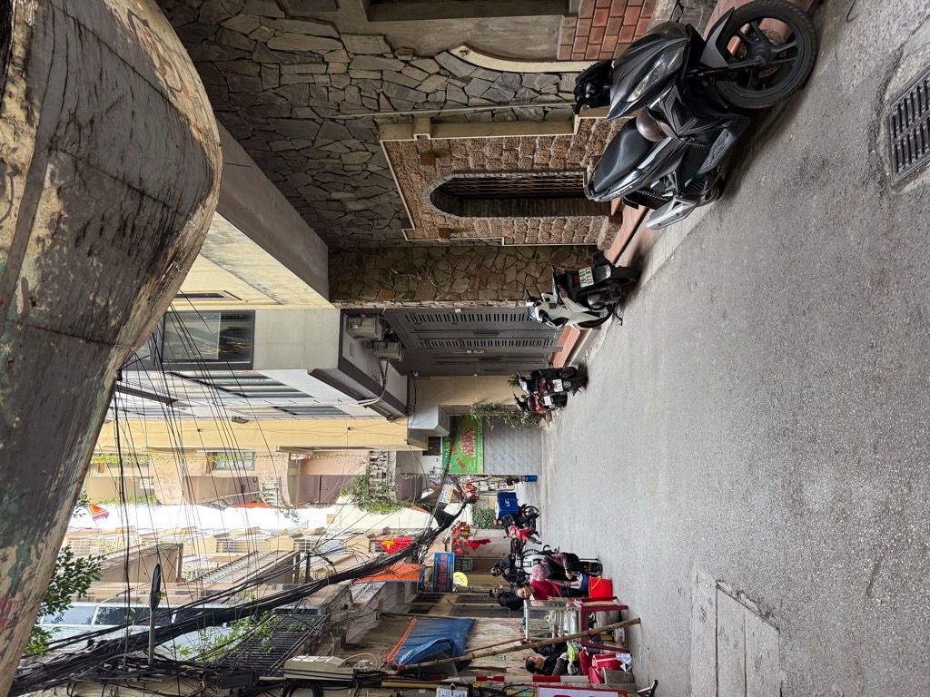 Bán nhà Nguyễn Trãi - diện tích 34,1m2 3 tầng - LÔ GÓC 2 MẶT TIỀN - Ô TÔ - KINH DOANH - giá 10,8 tỷ