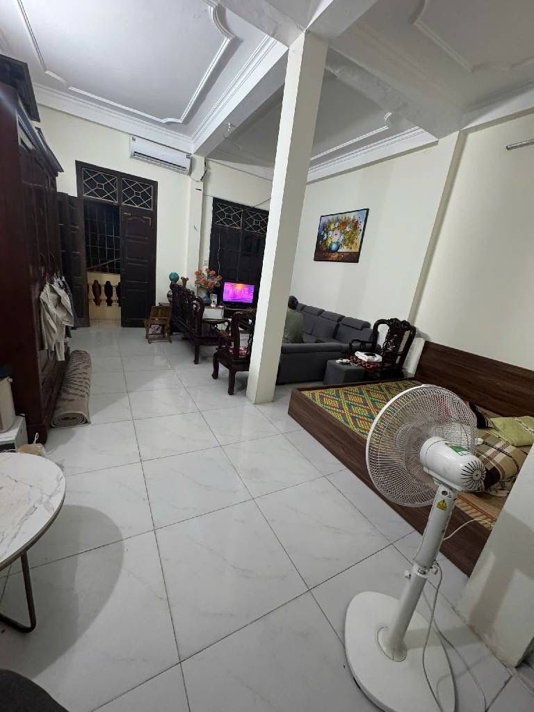 Bán nhà Ngõ Trại Cá - diện tích 48m2 4 tầng - Nhà dân xây chắc chắn - giá 10 tỷ