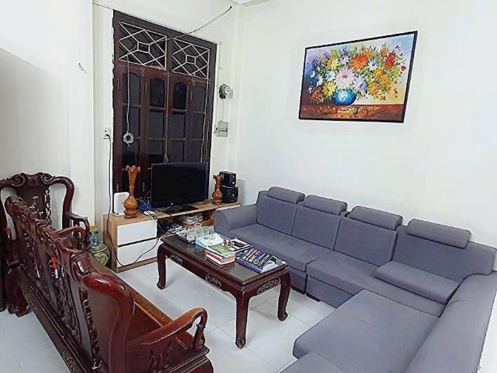 Bán nhà Ngõ Trại Cá - diện tích 48m2 4 tầng - Nhà dân xây chắc chắn - giá 10 tỷ