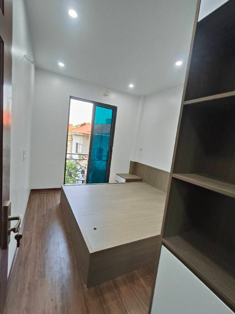 Bán nhà Ngõ Quỳnh - diện tích 32m2 5 tầng - Ô tô tránh đỗ cửa - giá 8,6 tỷ