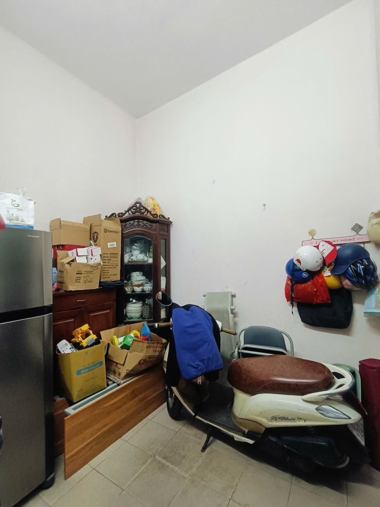 Bán nhà Hoàng Văn Thái - diện tích 42m2 3 tầng - Ô TÔ ĐỖ CỔNG - giá 11,8 tỷ