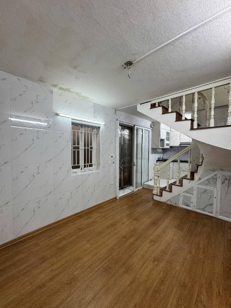 Bán nhà Bùi Xương Trạch - diện tích 23,8m2 3 tầng - ngõ 3 gác - giá 3,25 tỷ