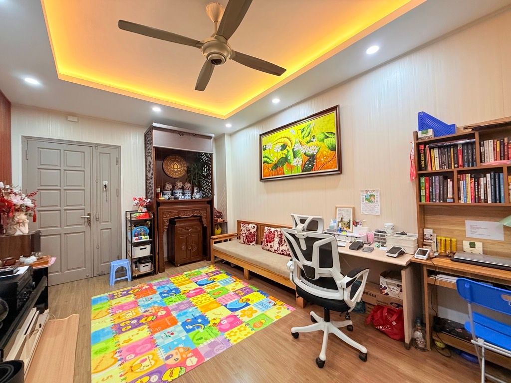 Bán nhà Nguyễn Xiển - diện tích 59.6m2 1 tầng - Ô TÔ - giá 5,7 tỷ