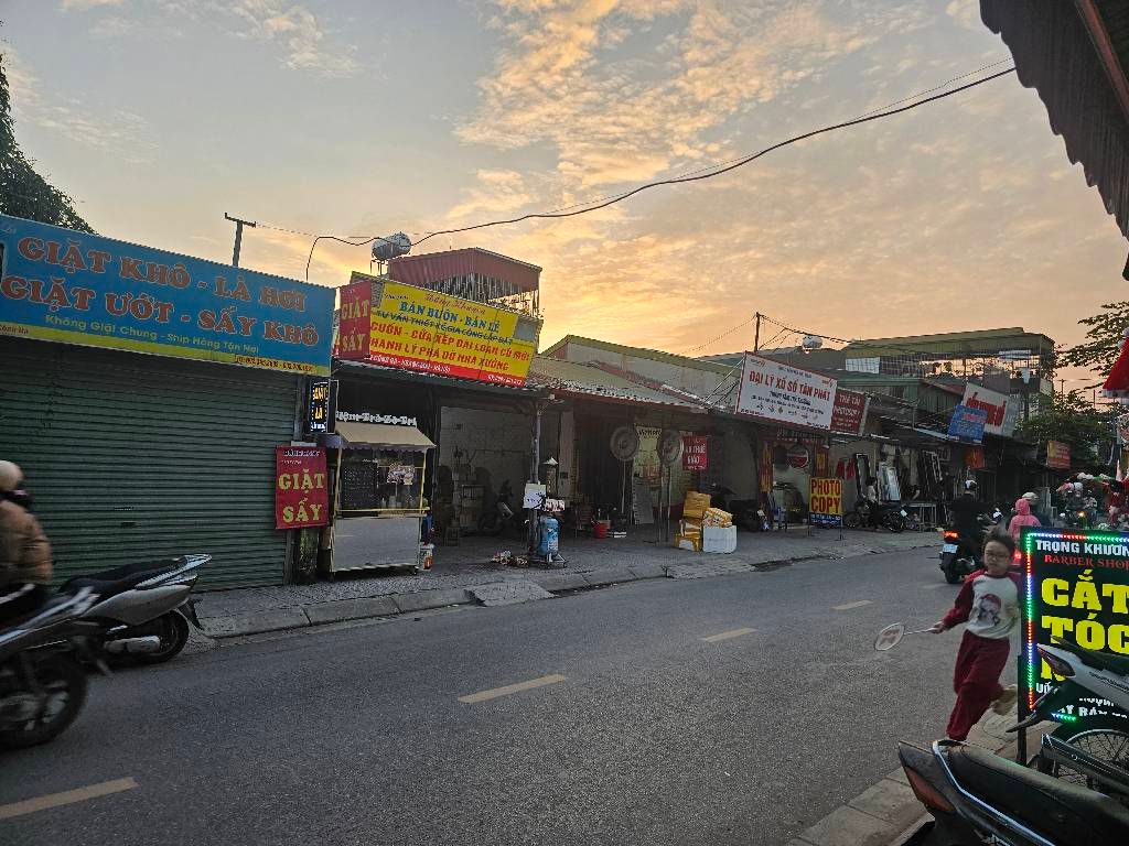 Bán nhà Định Công Hạ - diện tích 108m2 1 tầng - Ô TÔ TRÁNH - giá 3,8 tỷ