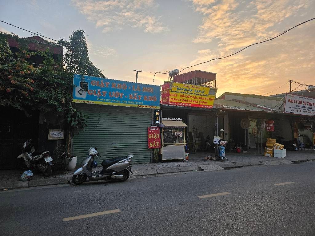 Bán nhà Định Công Hạ - diện tích 108m2 1 tầng - Ô TÔ TRÁNH - giá 3,8 tỷ