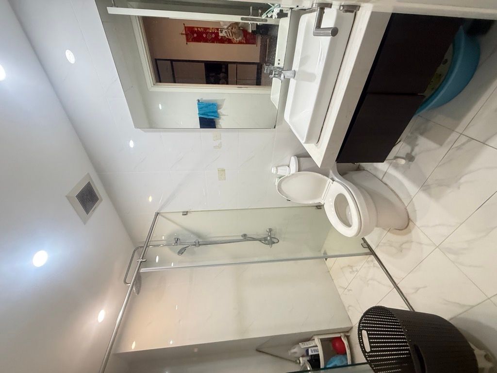 Bán nhà Minh Khai - diện tích 97.3m2 1 tầng - Lô góc - giá 11,9 tỷ