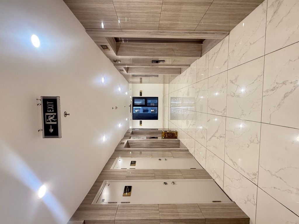 Bán nhà Minh Khai - diện tích 97.3m2 1 tầng - Lô góc - giá 11,9 tỷ