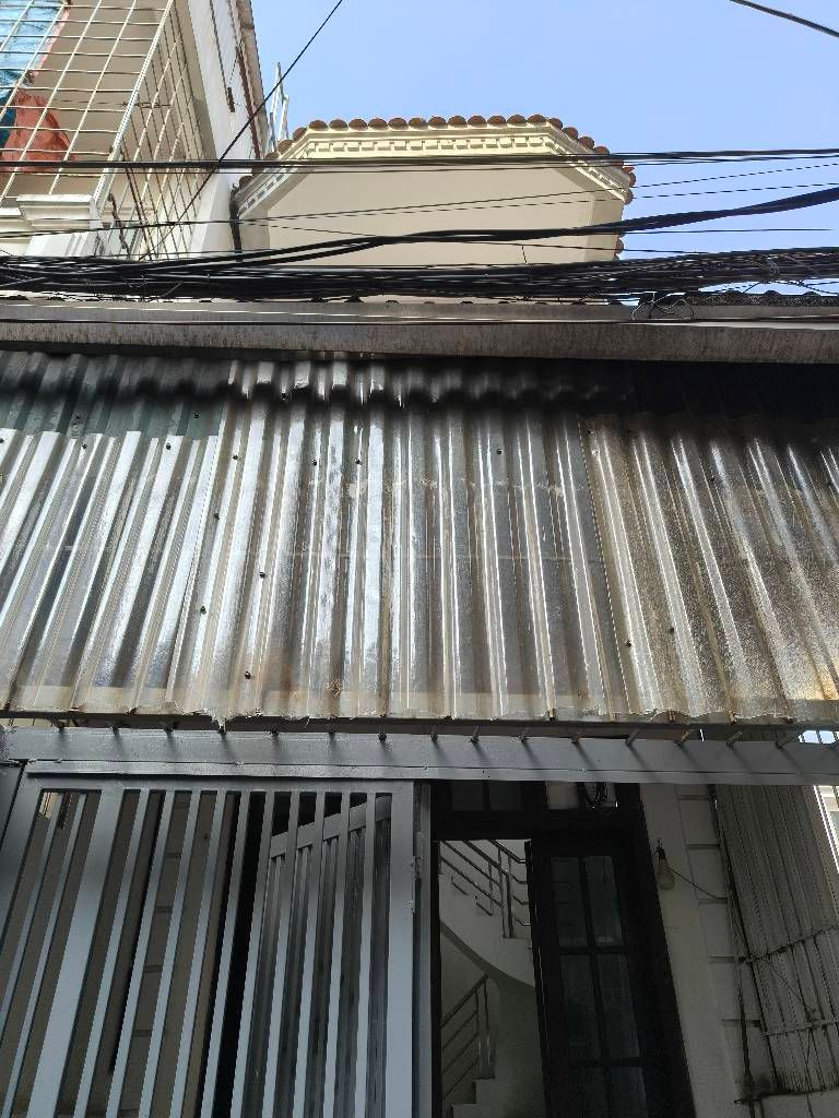 Bán nhà Thúy Lĩnh - diện tích 35.2m2 3 tầng - nhà 3 tầng căn góc mặt ngách ô tô lùi cửa - giá 5,3 tỷ