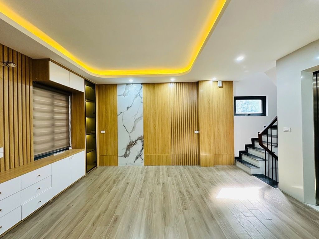 Bán nhà Vũ Thạnh - diện tích 32m2 7 tầng - Nhà đẹp 7 tầng thang máy - giá 12,2 tỷ