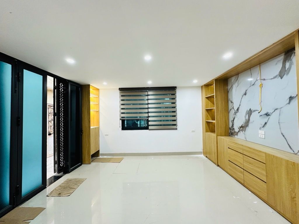 Bán nhà Vũ Thạnh - diện tích 32m2 7 tầng - Nhà đẹp 7 tầng thang máy - giá 12,2 tỷ