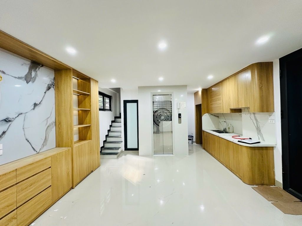 Bán nhà Vũ Thạnh - diện tích 32m2 7 tầng - Nhà đẹp 7 tầng thang máy - giá 12,2 tỷ