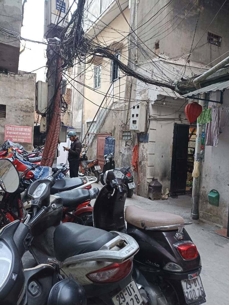 Bán nhà Văn Hương - diện tích 16m2 1 tầng - Nhà tập thể trung tâm Đống Đa - giá 1,75 tỷ