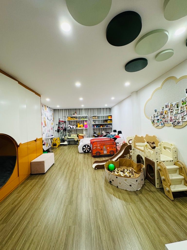 Bán nhà Vĩnh Tuy - diện tích 55m2 7 tầng - 2 ô tô tránh - giá 19,4 tỷ