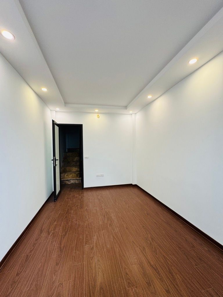 Bán nhà Tân Khai - diện tích 22m2 4 tầng - Ô tô tránh 30m - giá 5,8 tỷ