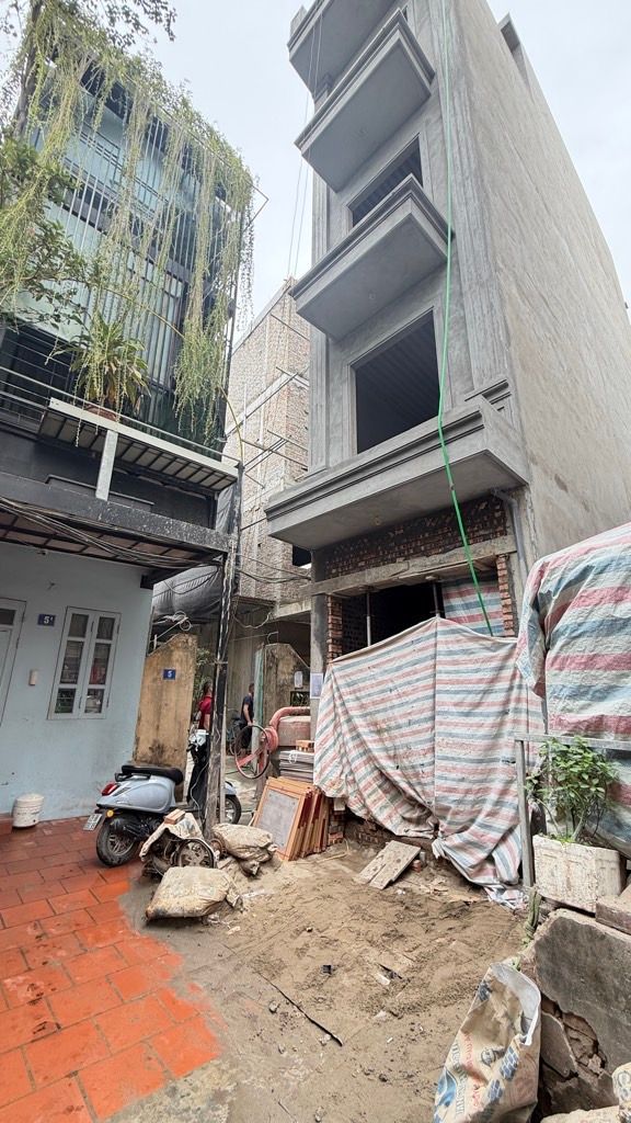 Bán nhà Thuý Lĩnh - diện tích 40m2 5 tầng - Lô góc ô tô tải đỗ cổng - giá 8,5 tỷ