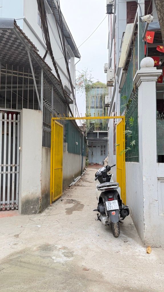 Bán nhà Thuý Lĩnh - diện tích 40m2 5 tầng - Lô góc ô tô tải đỗ cổng - giá 8,5 tỷ