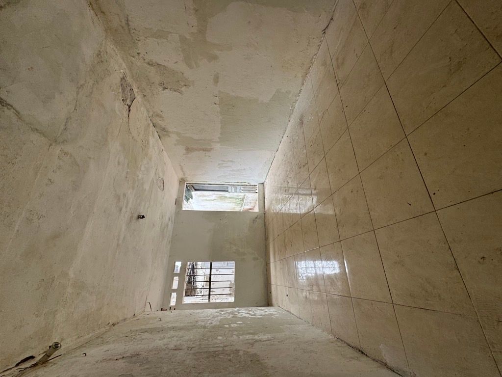 Bán nhà Tân Mai - diện tích 58m2 2 tầng - ô tô đỗ gần nhà - giá 4,8 tỷ