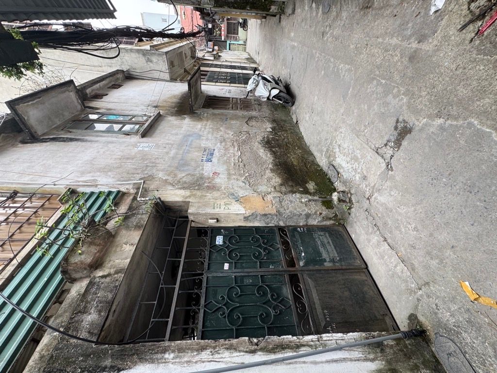 Bán nhà Tân Mai - diện tích 58m2 2 tầng - ô tô đỗ gần nhà - giá 4,8 tỷ