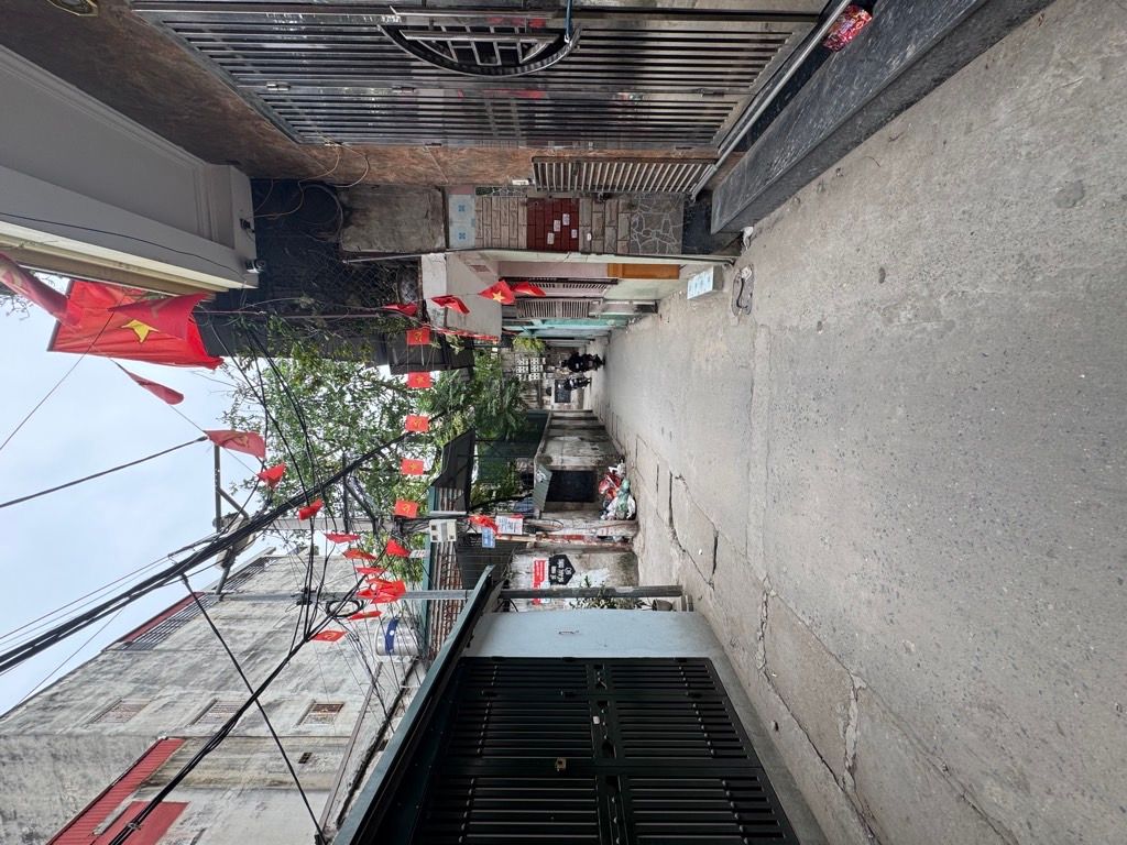 Bán nhà Tân Mai - diện tích 58m2 2 tầng - ô tô đỗ gần nhà - giá 4,8 tỷ