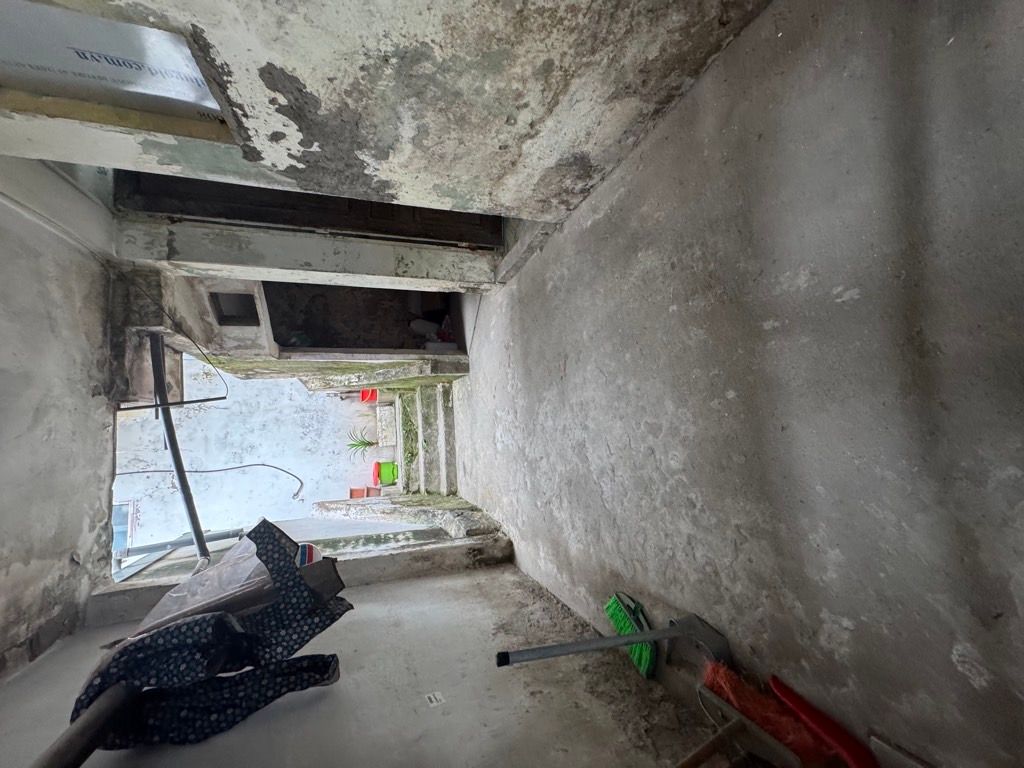 Bán nhà Tân Mai - diện tích 58m2 2 tầng - ô tô đỗ gần nhà - giá 4,8 tỷ