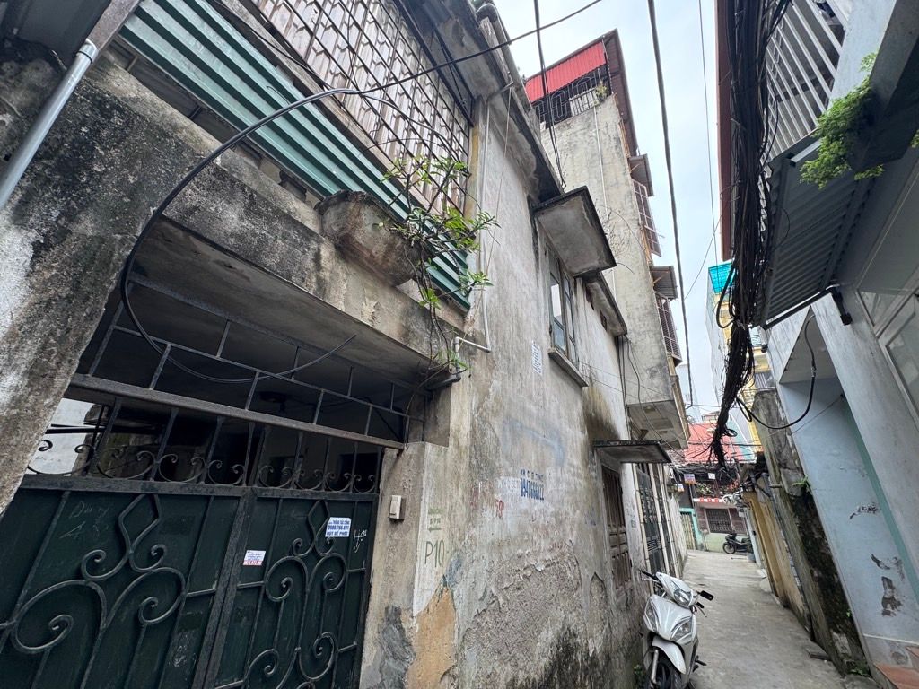 Bán nhà Tân Mai - diện tích 58m2 2 tầng - ô tô đỗ gần nhà - giá 4,8 tỷ