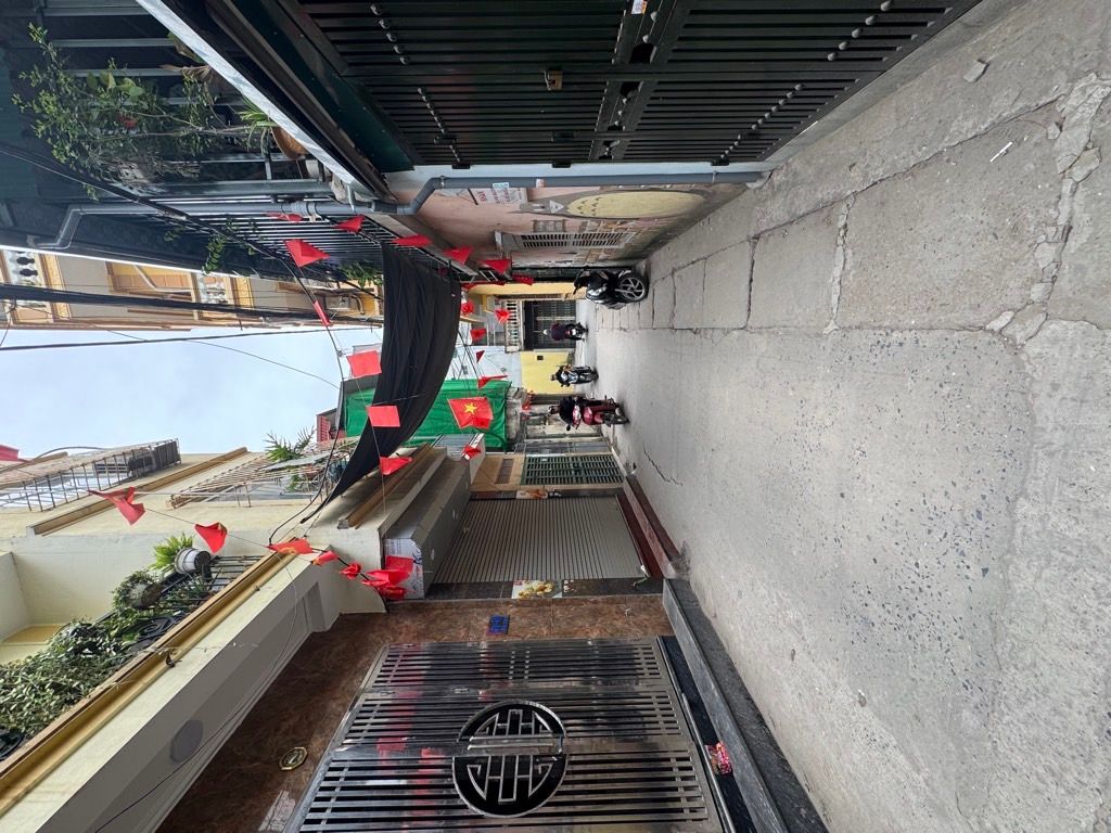 Bán nhà Tân Mai - diện tích 58m2 2 tầng - ô tô đỗ gần nhà - giá 4,8 tỷ