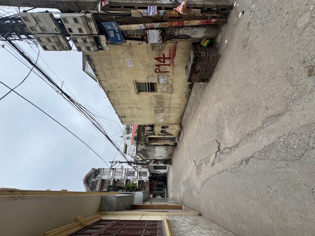 Bán nhà Tân Mai - diện tích 55m2 2 tầng - ô tô đỗ trong nhà - giá 5,8 tỷ