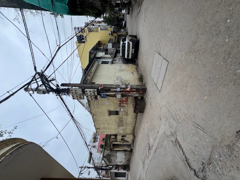 Bán nhà Tân Mai - diện tích 55m2 2 tầng - ô tô đỗ trong nhà - giá 5,8 tỷ