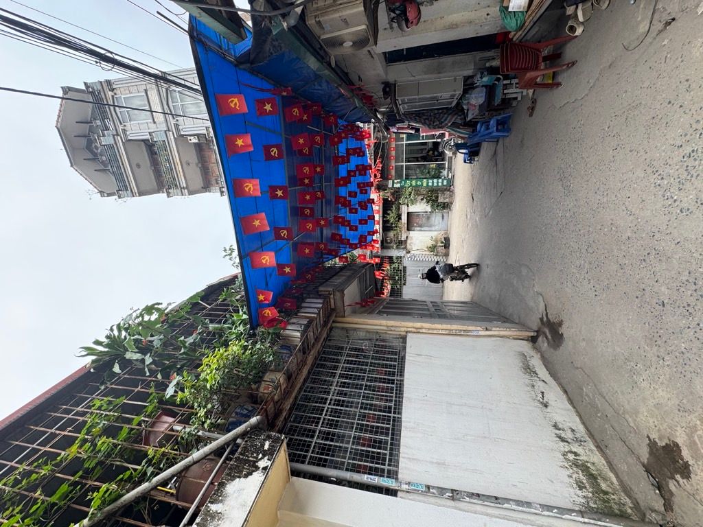 Bán nhà Tân Mai - diện tích 55m2 2 tầng - ô tô đỗ trong nhà - giá 5,8 tỷ