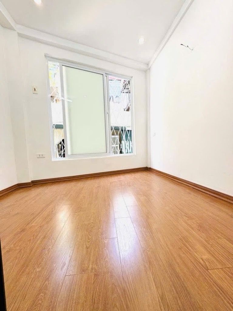 Bán nhà Chợ Khâm Thiên - diện tích 12.4m2 5 tầng - Nhà mới đẹp, đủ công năng 3 phòng ngủ - giá 3,7 tỷ