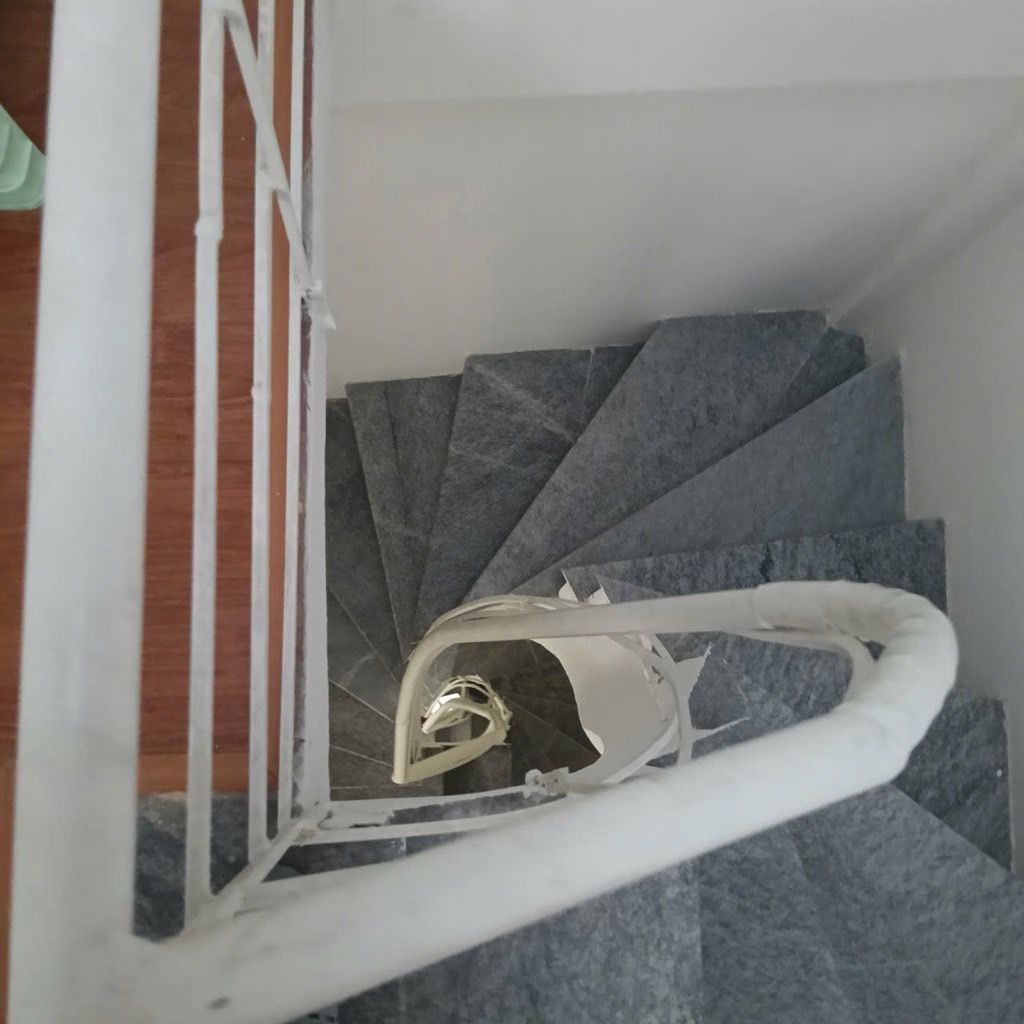 Bán nhà Chợ Khâm Thiên - diện tích 12.4m2 5 tầng - Nhà mới đẹp, đủ công năng 3 phòng ngủ - giá 3,7 tỷ