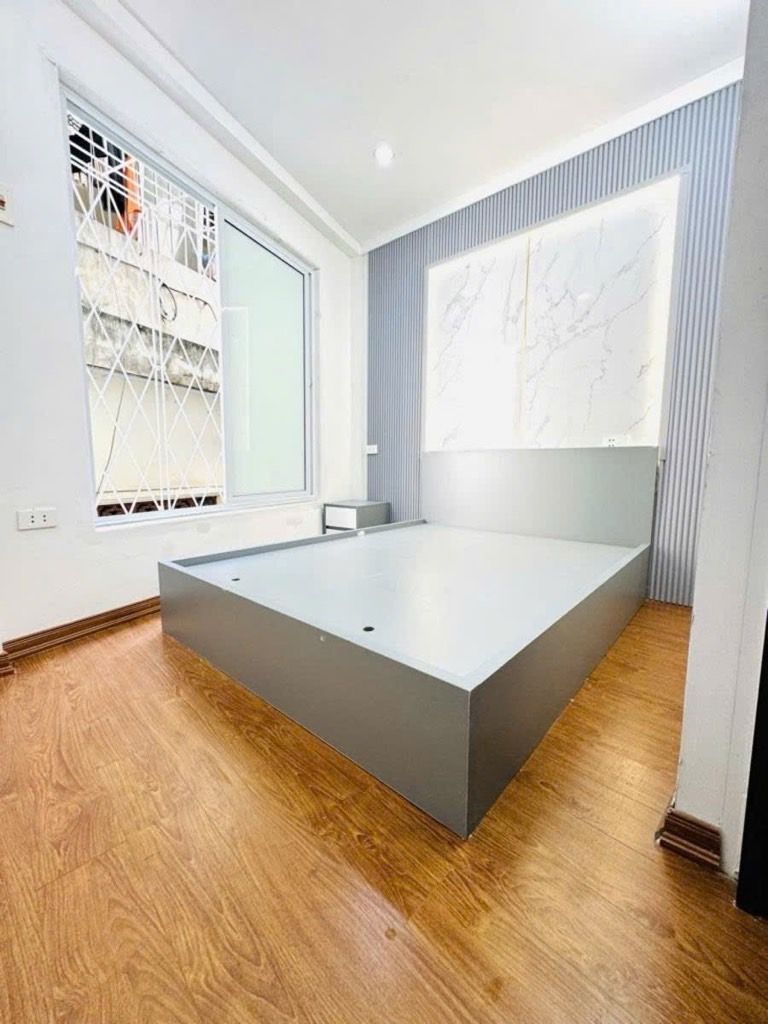 Bán nhà Chợ Khâm Thiên - diện tích 12.4m2 5 tầng - Nhà mới đẹp, đủ công năng 3 phòng ngủ - giá 3,7 tỷ