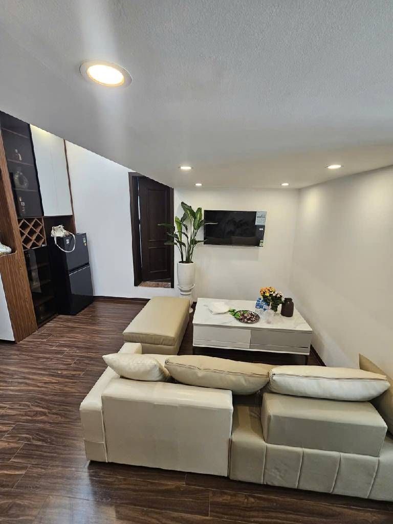 Bán nhà Triều Khúc - diện tích 55m2 3 tầng - Lô góc, ô tô đỗ chân cầu thang - giá 2,95 tỷ