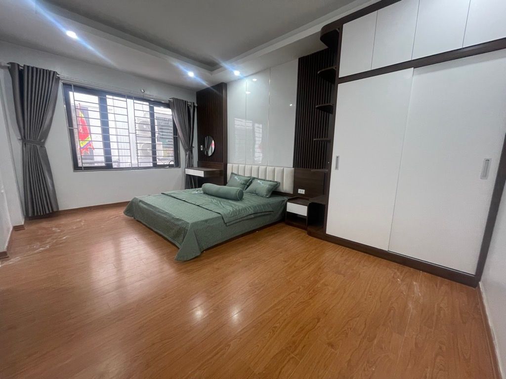 Bán nhà Đông Thiên - diện tích 34,5m2 4 tầng - Ô TÔ QUA NHÀ - giá 9,4 tỷ