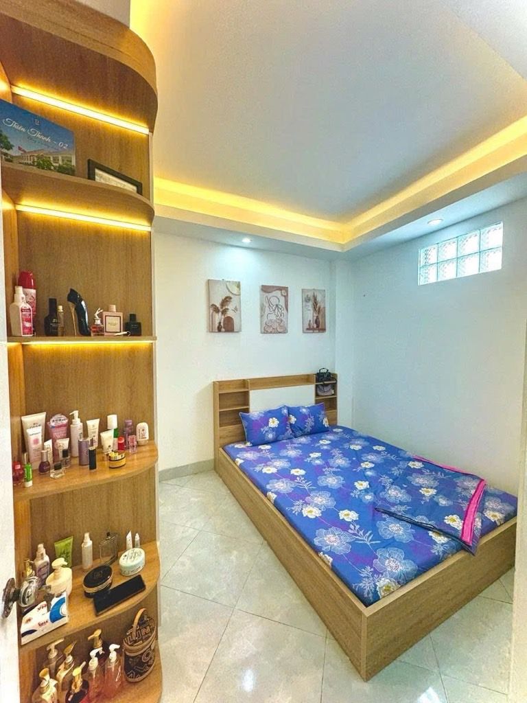 Bán nhà Văn Hương - diện tích 50m2 1 tầng - Đẹp như khách sạn mini - giá 2,4 tỷ