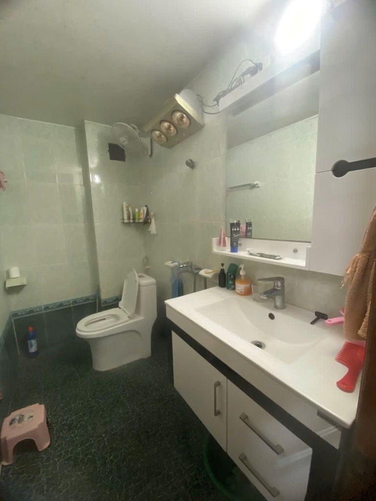 Bán nhà Tân Mai - diện tích 43,3m2 4,5 tầng - ô tô qua nhà - giá 16,5 tỷ