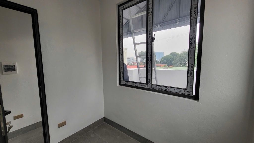 Bán nhà Khương Trung - diện tích 36,5m2 6 tầng - ô tô đỗ cửa - giá 16,2 tỷ