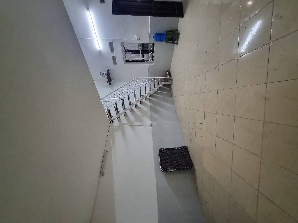 Bán nhà Lê Trọng Tấn - diện tích 42m2 2 tầng - gần ô tô - giá 2,55 tỷ