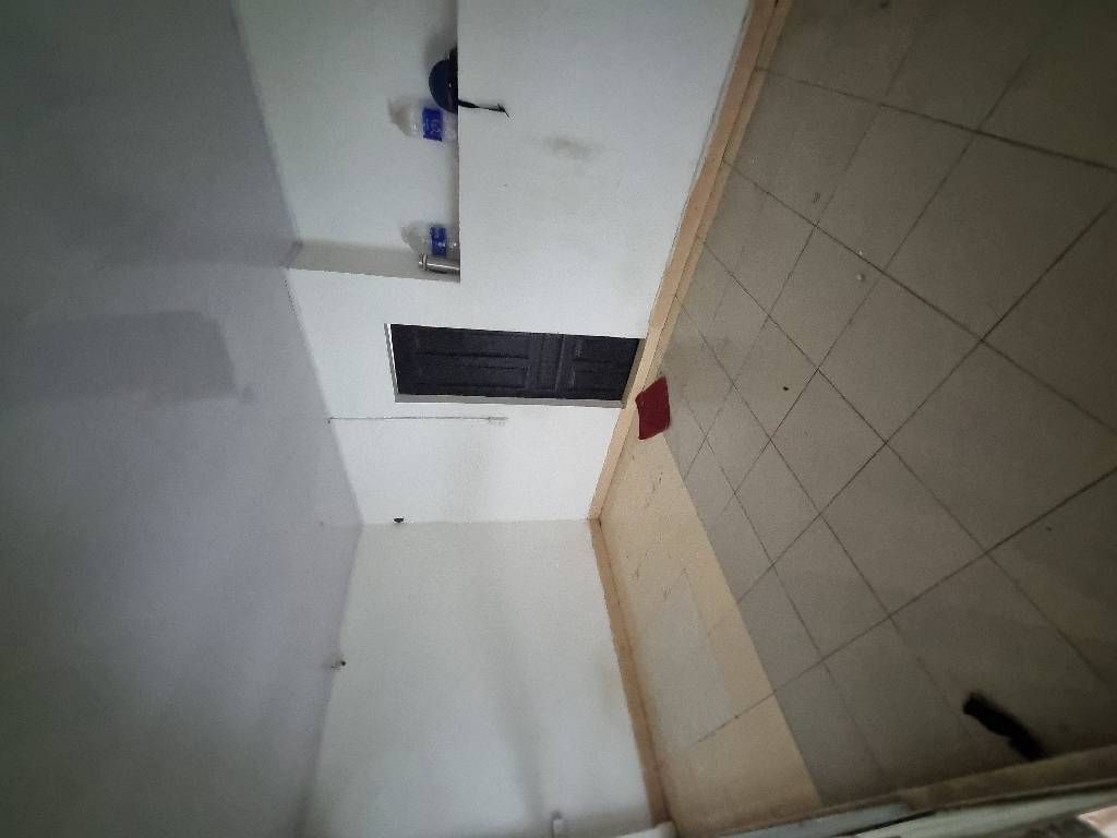 Bán nhà Lê Trọng Tấn - diện tích 42m2 2 tầng - gần ô tô - giá 2,55 tỷ