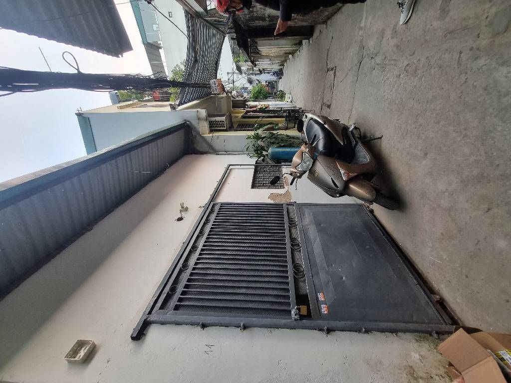 Bán nhà Lê Trọng Tấn - diện tích 42m2 2 tầng - gần ô tô - giá 2,55 tỷ