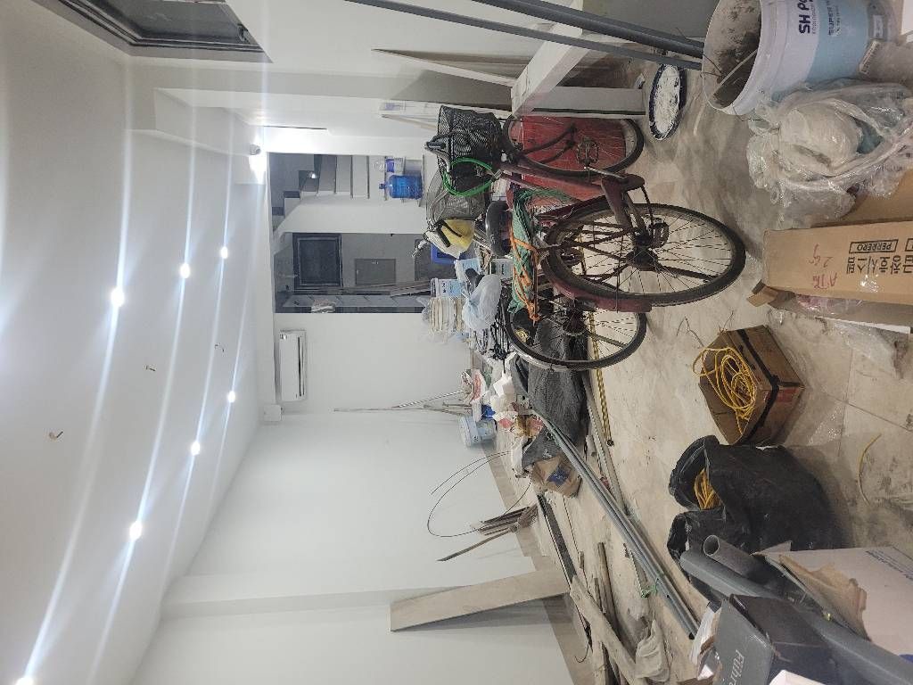 Bán nhà Vũ Hữu - diện tích 37m2 7 tầng - Mặt phố, lô góc - giá 19,5 tỷ