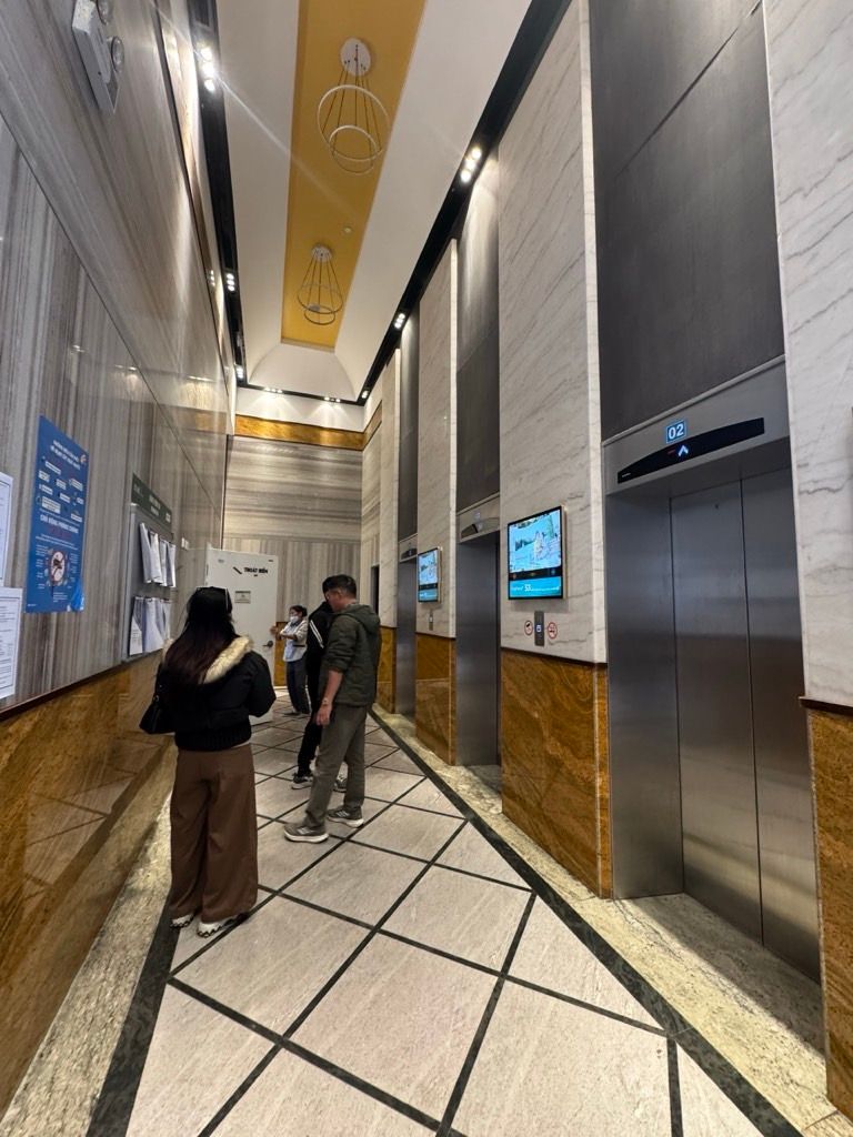 Bán nhà Đại Từ - diện tích 89,8m2 32 tầng - Lô góc - giá 9 tỷ