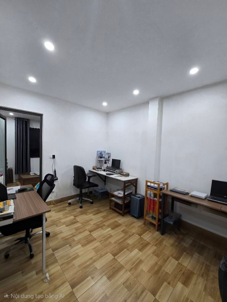 Bán nhà Vũ Hữu - diện tích 59.7m2 5 tầng - Mặt phố, nhà dân xây 2 thoáng - giá 18 tỷ