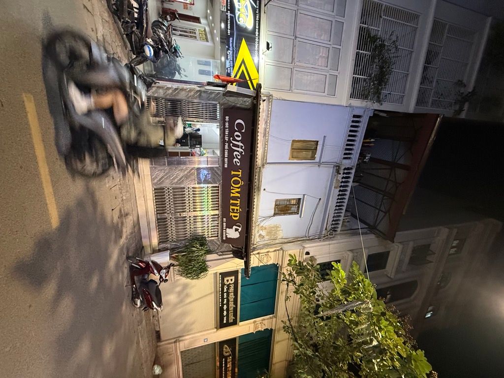 Bán nhà Chùa Quỳnh - diện tích 24,5m2 3 tầng - Mặt phố kinh doanh sầm uất - giá 16,5 tỷ